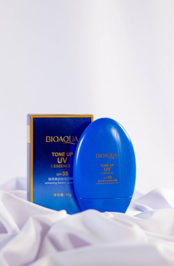 BLOQUEADOR SOLAR SPF 30 BIOAQUA